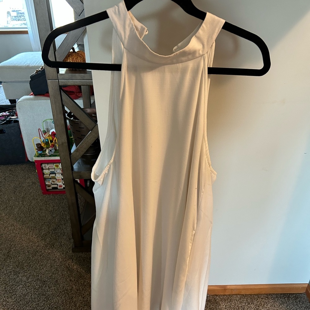 Lulu's white dress